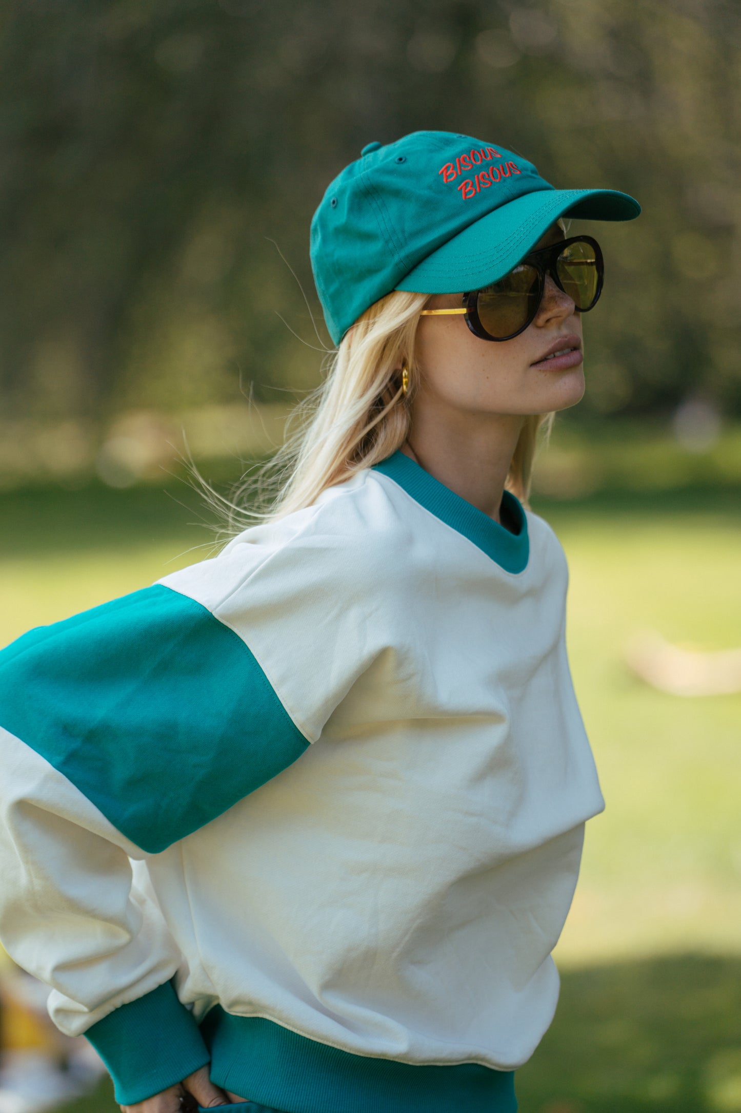 Bebe Sweatshirt in Warm White