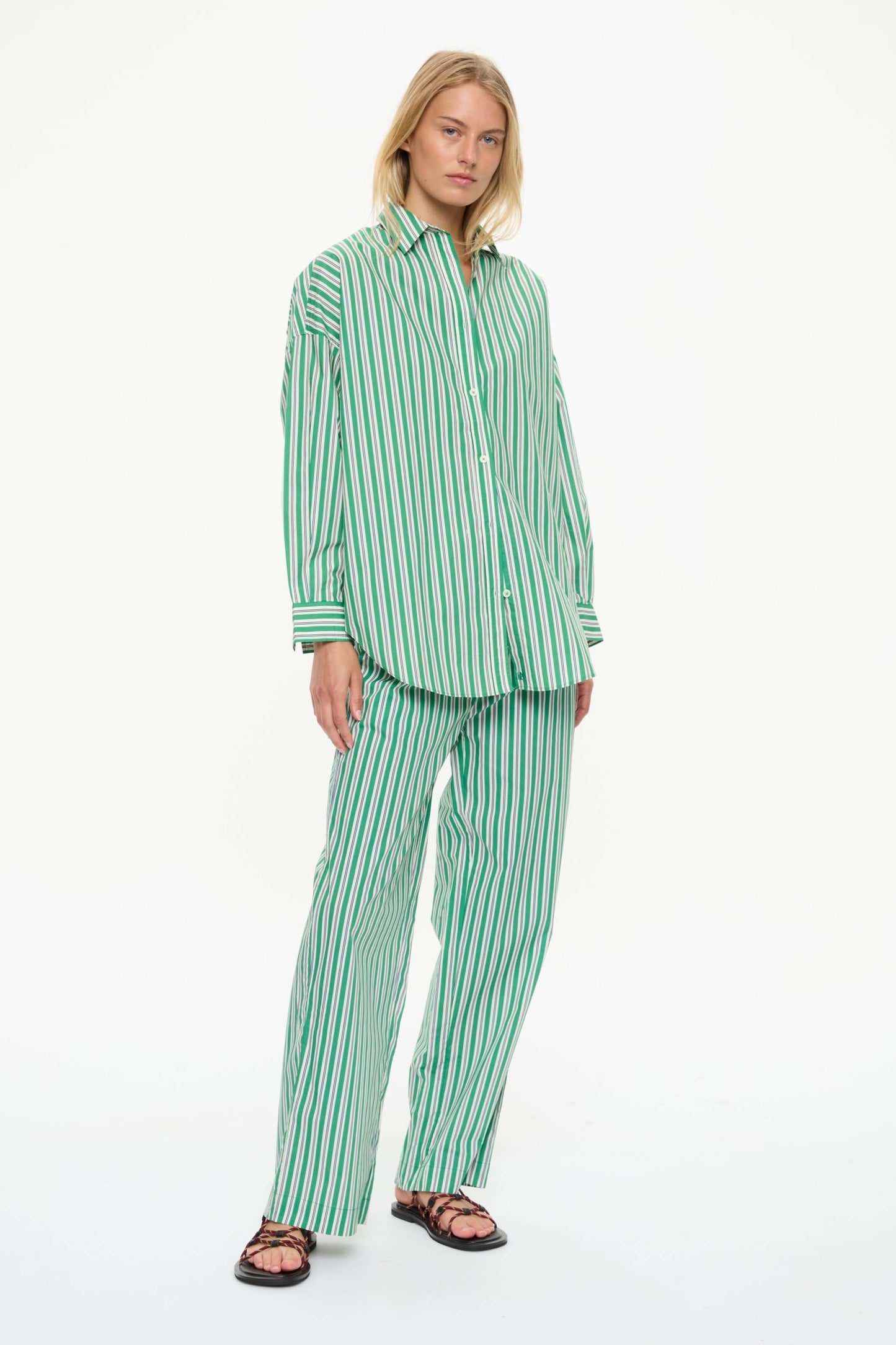 Cala Drawstring Pant in Green Hills, White and Navy