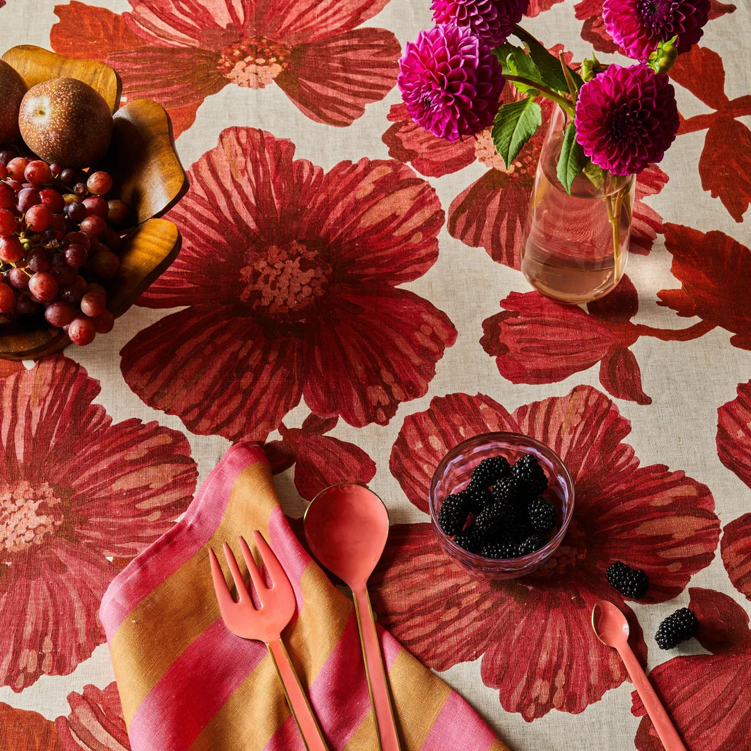 Leon Cerise Round Tablecloth