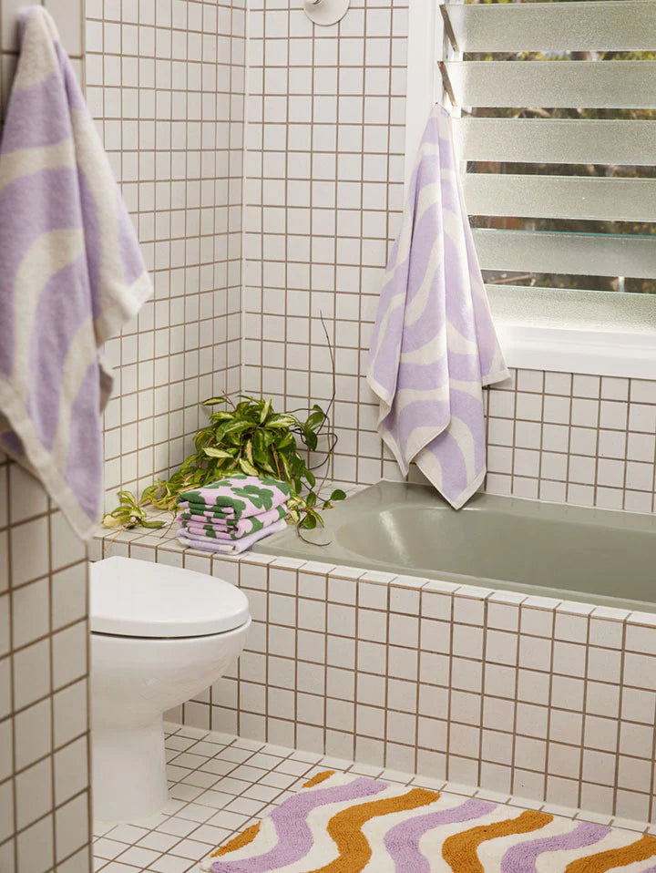 Wiggle Bath Towel