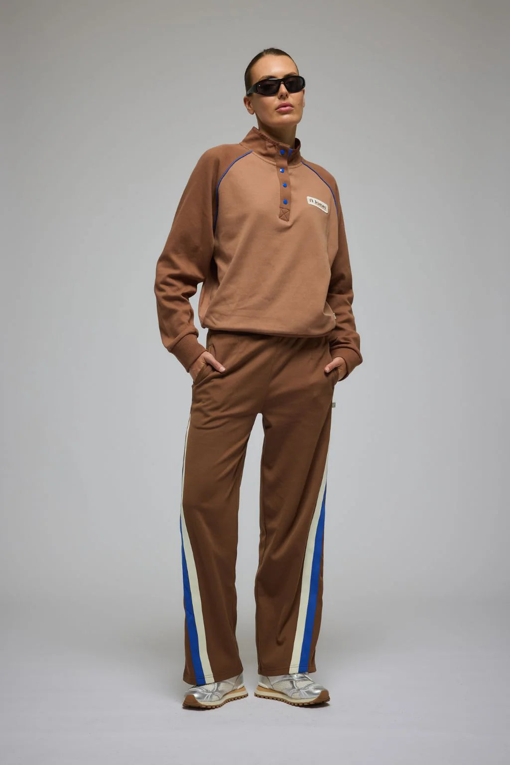 Vici Trackpant in Toasted Pecan