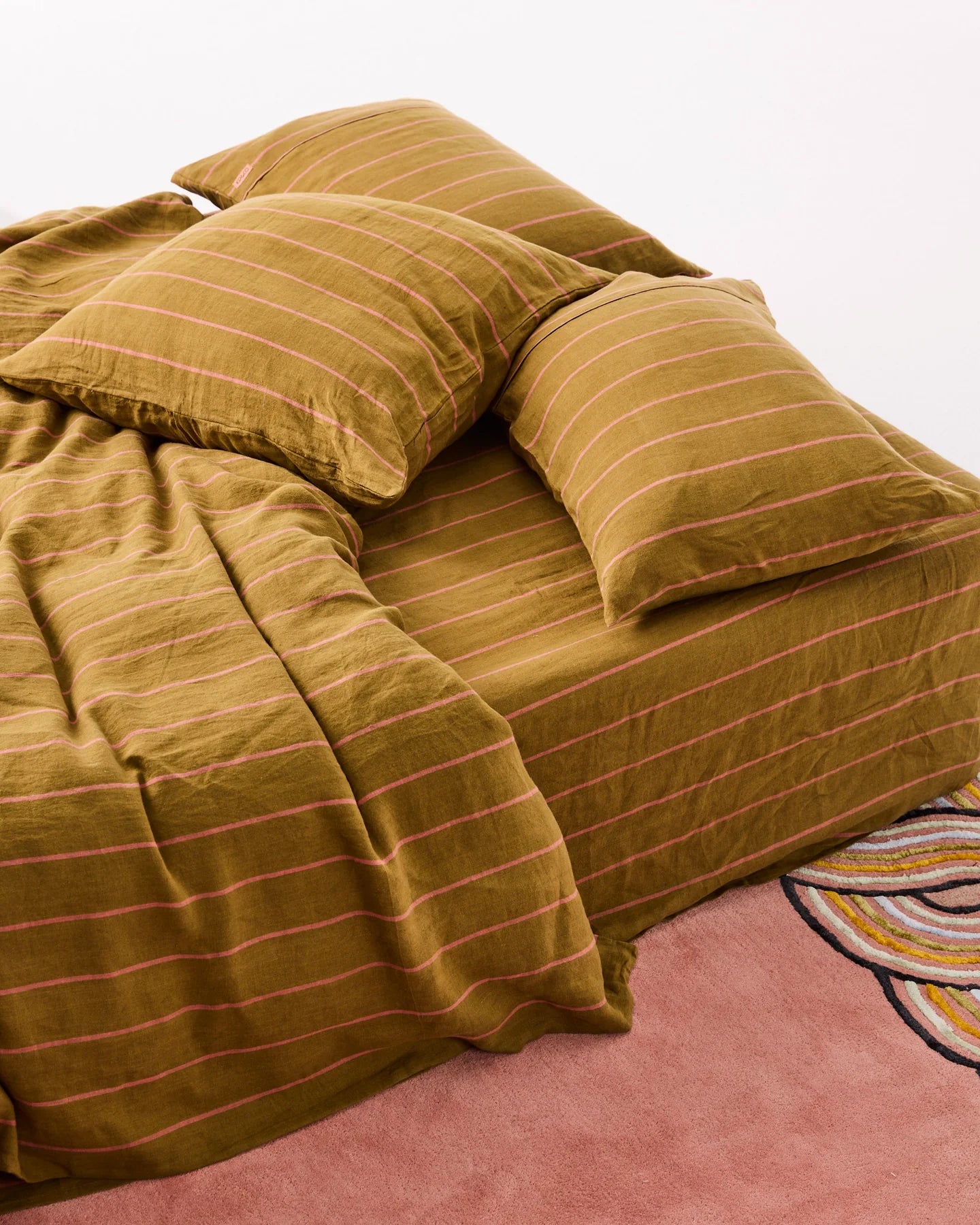 Tapenade Delight Linen Fitted Sheet