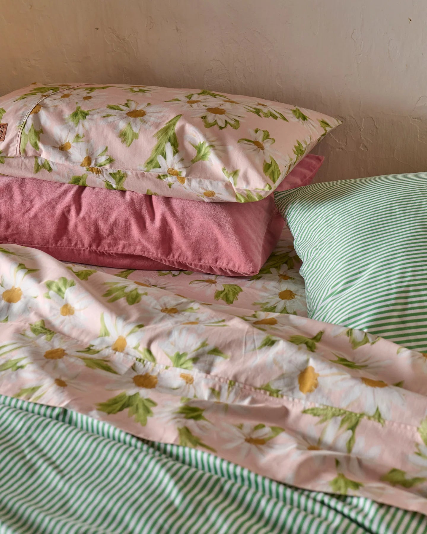 Sweet Daisy Organic Pillow Case Set