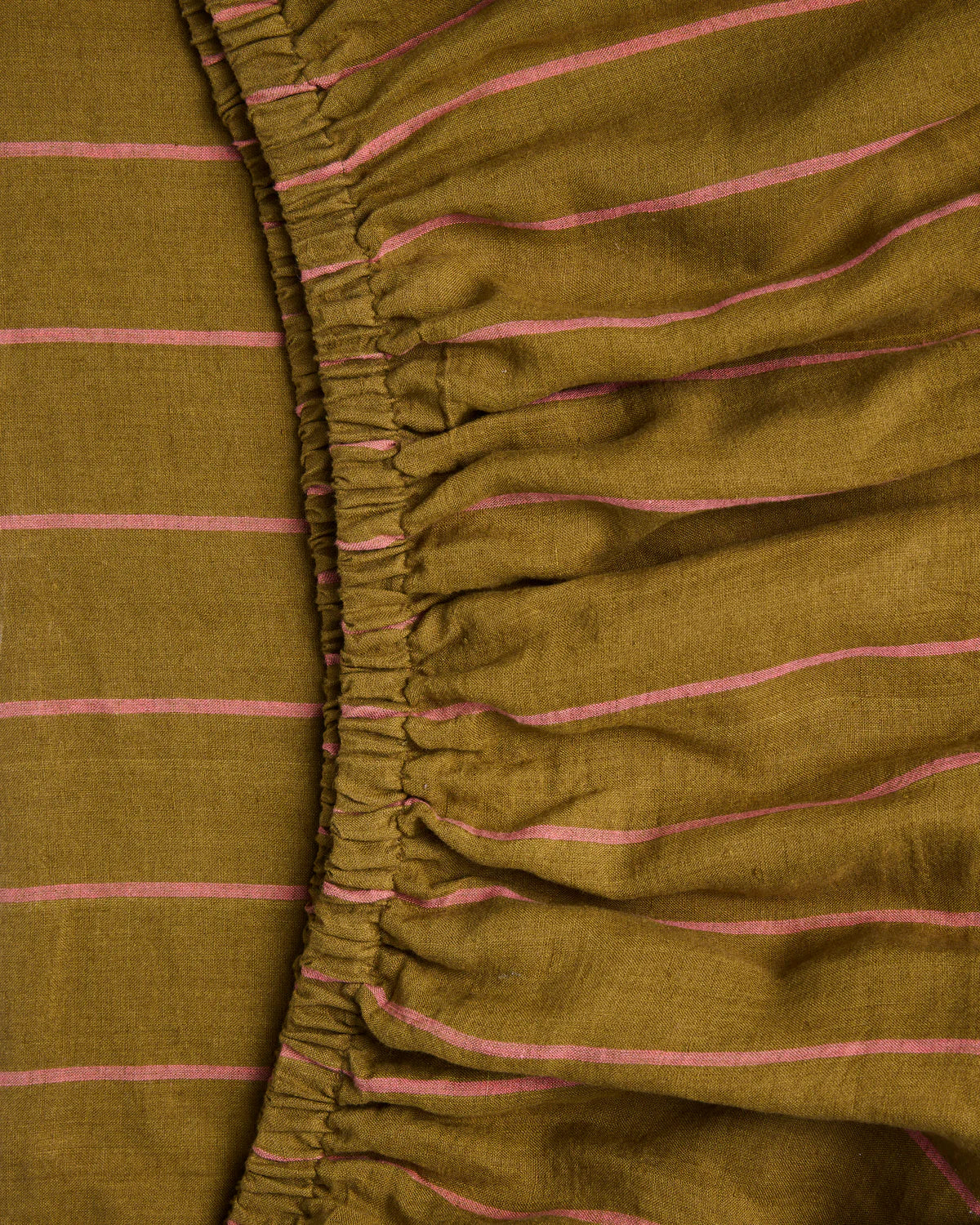 Tapenade Delight Linen Fitted Sheet