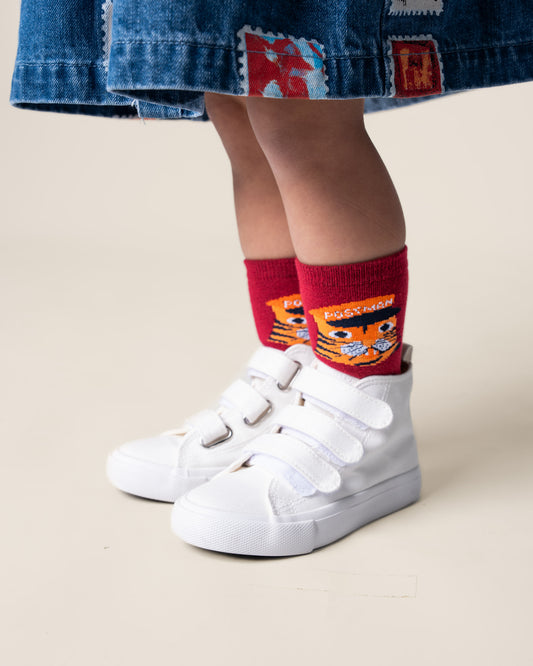 Socks in Tiger the Postie