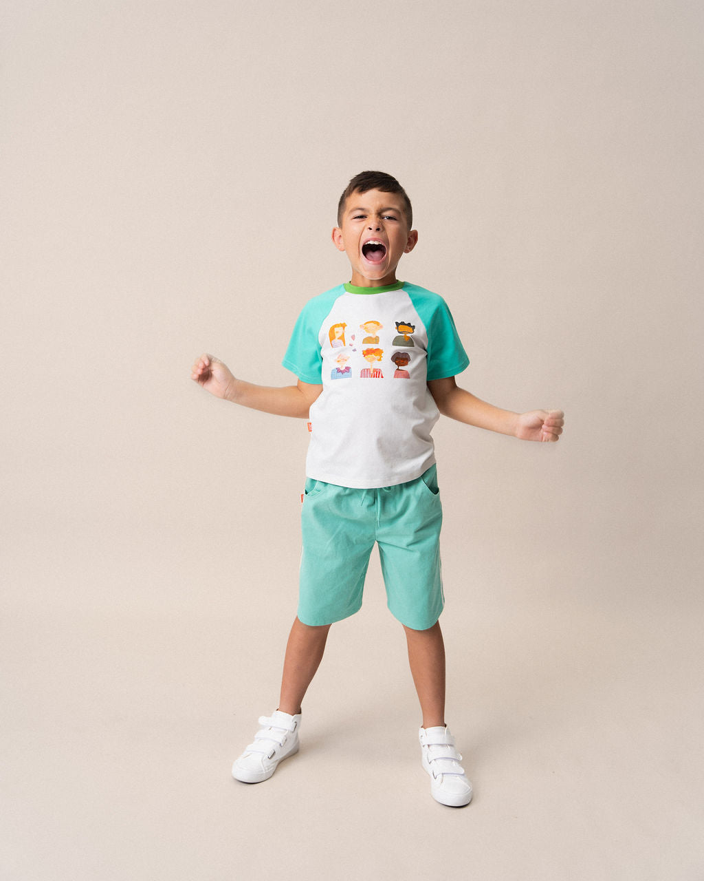 Raglan Tshirt in Aqua & White