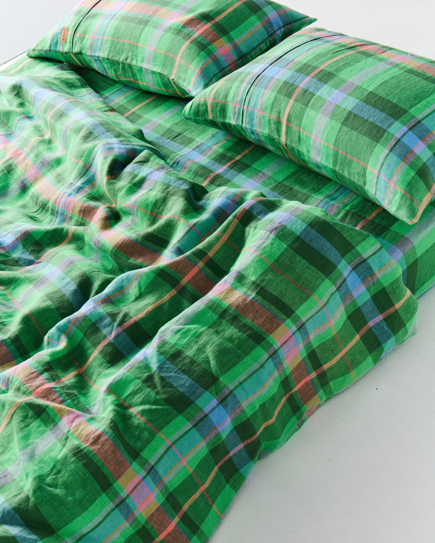 Jewel of the Nile Tartan Linen Pillowcases 2 Piece Set