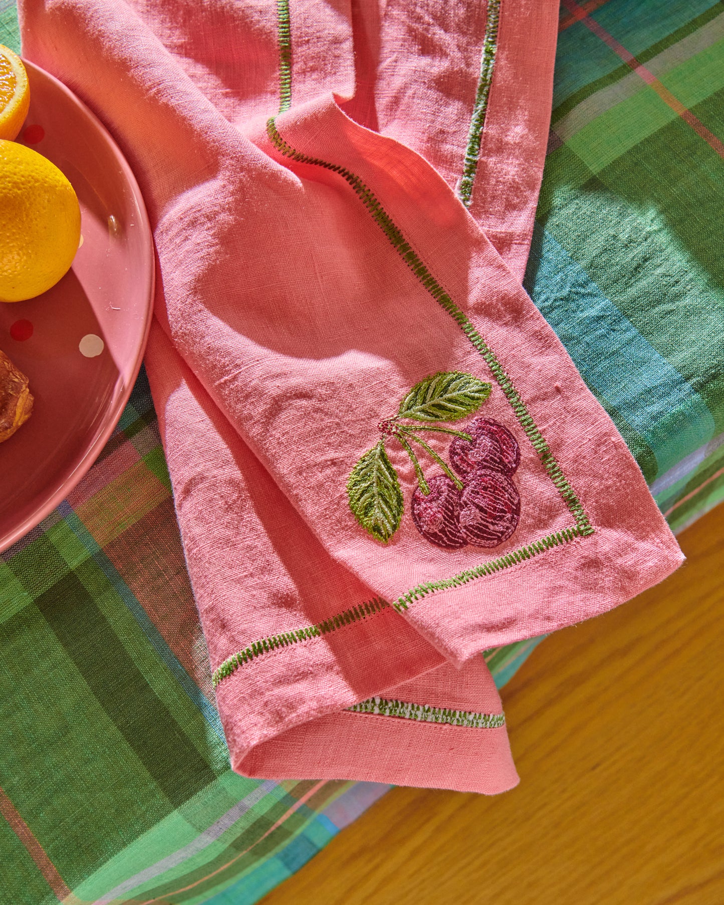 Berry Bliss Embroidered Linen 4 Piece Napkin Set