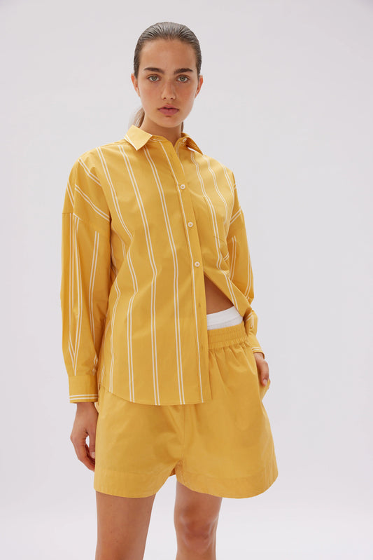 The Chiara Shirt in Mid-length Stripes - Dijon & Vanilla