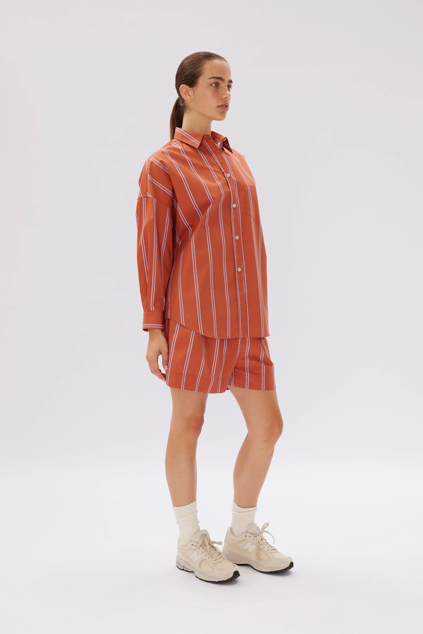 The Chiara Shirt in Mid-length Stripes - Rust & Violet Light
