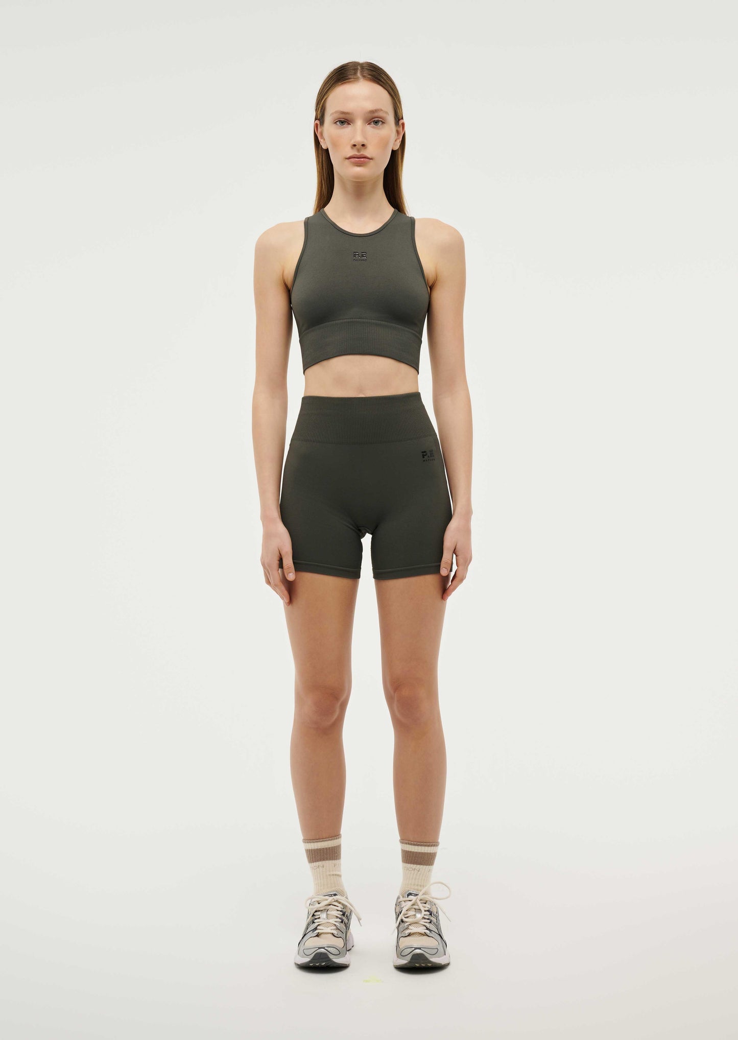 Restore Seamless Sports Bra in Gunmetal