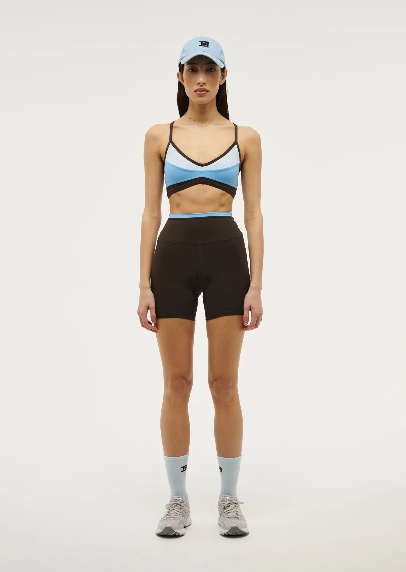 SIZE EXTRA LARGE Overland Sports Bra in Bright Blue