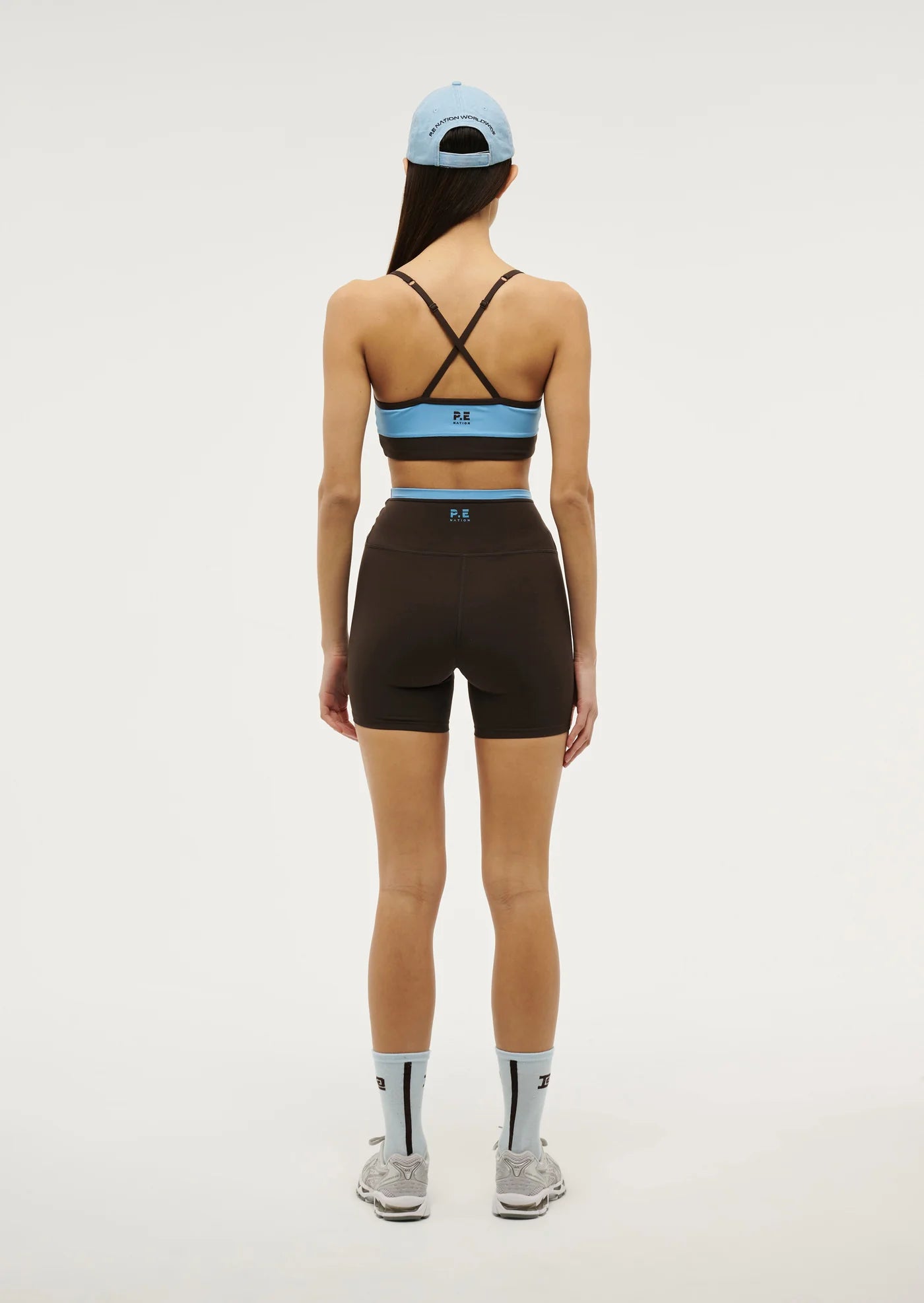 SIZE EXTRA LARGE Overland Sports Bra in Bright Blue