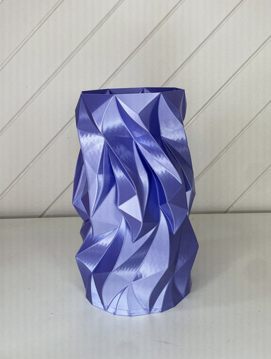 Twisted Glacier Vase in Lavender