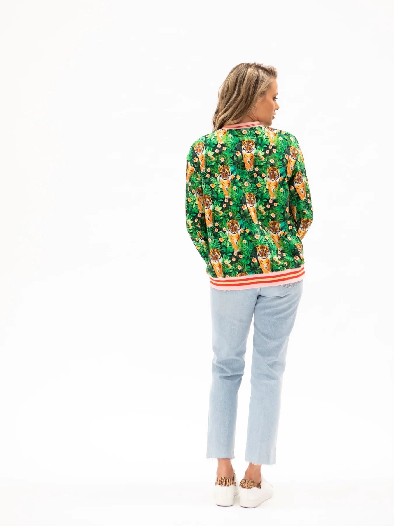 SIZE EXTRA LARGE Jungle Tiger Sweater