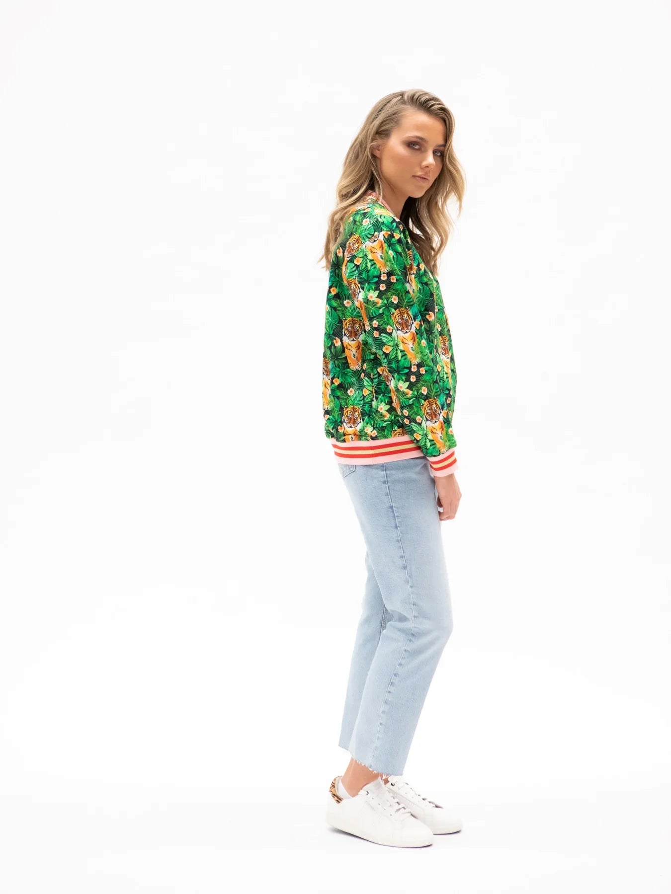 SIZE EXTRA LARGE Jungle Tiger Sweater